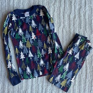 Hanna Andersson Christmas trees pajamas size 8